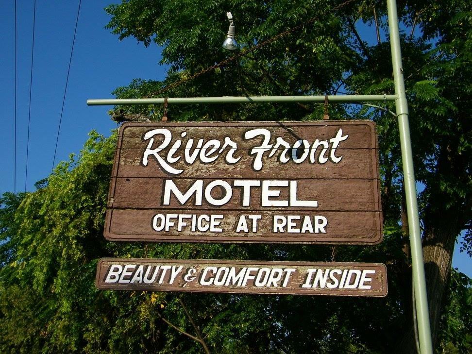 River Front Motel Bandera Extérieur photo