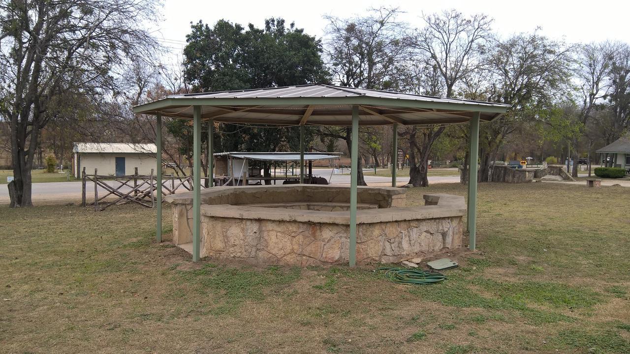 River Front Motel Bandera Extérieur photo